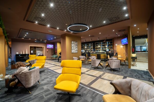 Lobby y cafetería del Hotel ABBA Madrid