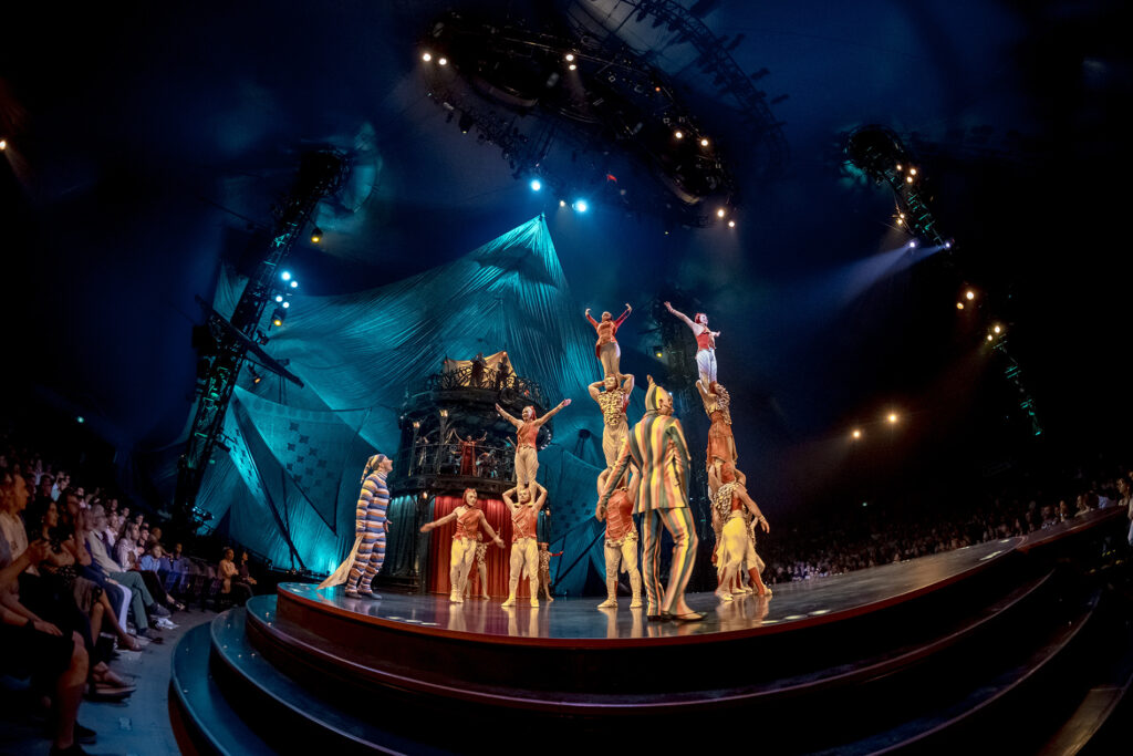 Imagen de un espectáculo del Circo del Sol